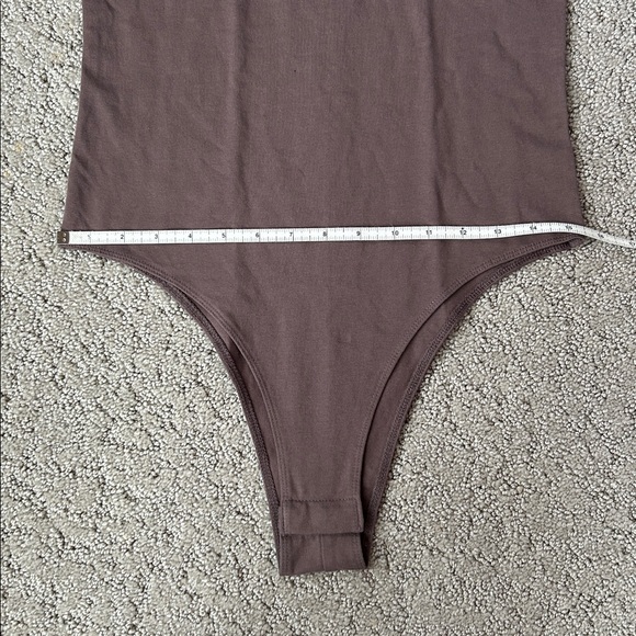 A New Day Bodysuit Mock Neck Sleeveless Thong Cut Brown One-piece Medium NEW - Picture 3 of 10